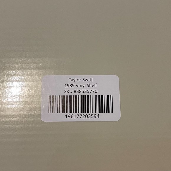 Taylor Swift 1989 Vinyl Set of 4 with Film Strip Display Shelves - Picture 5 of 16